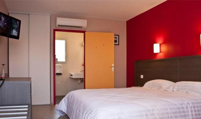 Hotel Cantal Cottages Saint-Georges  Zimmer foto